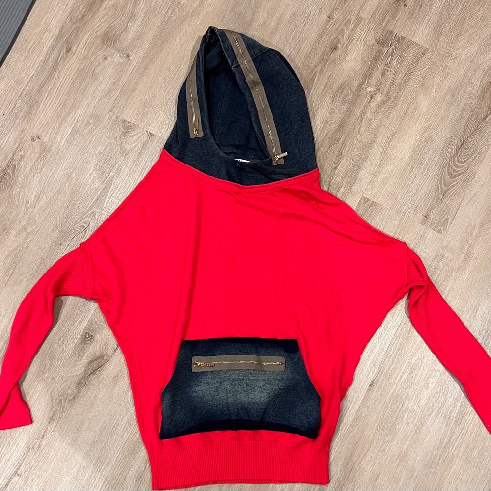 Sogo Sweater Size Medium